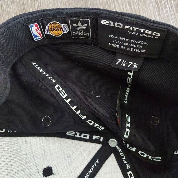 Adidas Los Angeles Lakers 210 Fitted Flex Hat 7 1/4 to 7 5/8 NBA Black - Picture 7 of 7